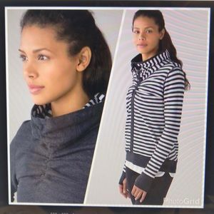 Lululemon reversible pullover